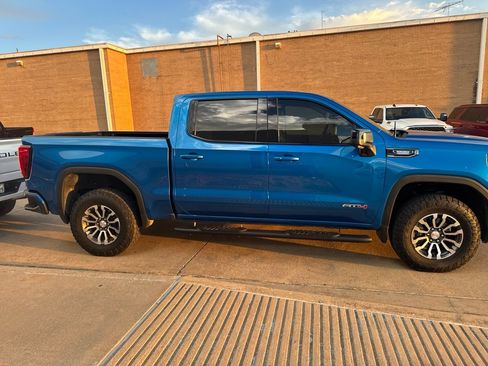 Used 2023 GMC Sierra 1500 AT4 w/ AT4 Premium Package AWD/4WD image 2