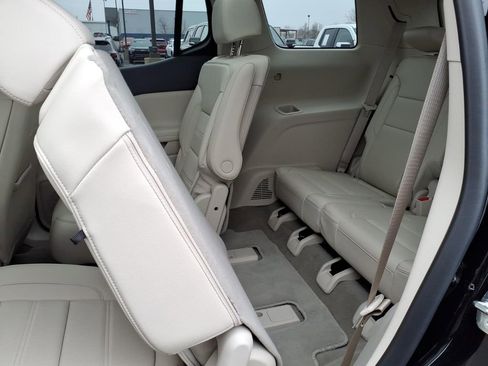 Certified 2023 GMC Acadia Denali w/ Denali Ultimate Package image 21