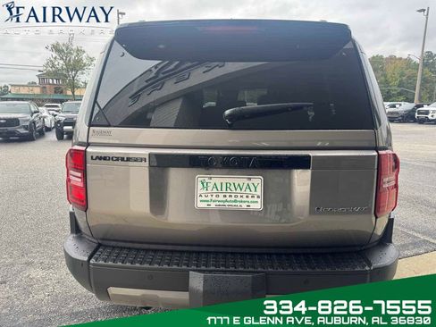 Used 2025 Toyota Land Cruiser image 7