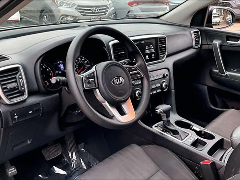 Used 2020 Kia Sportage LX image 15