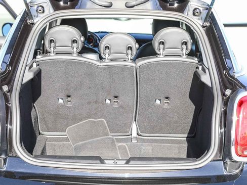 Used 2022 MINI Cooper 4-Door Hardtop image 25