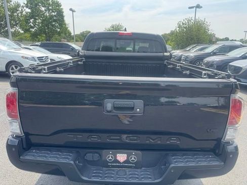 Used 2020 Toyota Tacoma TRD Off-Road w/ Technology Package AWD/4WD image 17