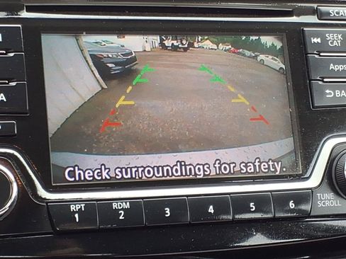 Used 2016 Nissan Sentra SR FWD image 8
