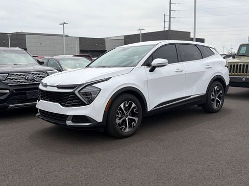 Used 2024 Kia Sportage EX image 5