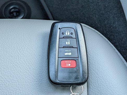 Used 2023 Toyota Camry SE image 27