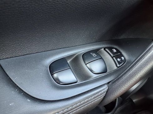 Used 2019 Nissan Rogue Sport SV w/ All-Weather Package AWD/4WD image 21