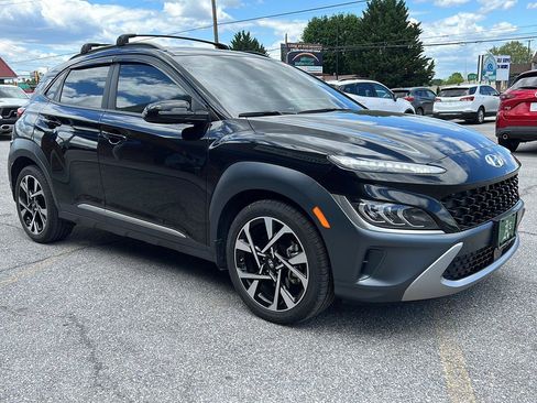 Used 2023 Hyundai Kona Limited AWD/4WD image 7