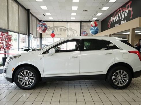 Used 2017 Cadillac XT5 Luxury w/ Driver Awareness Package image 3