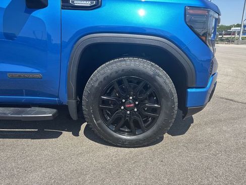 Certified 2024 GMC Sierra 1500 Elevation w/ Elevation Premium Package AWD/4WD image 13