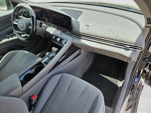 Used 2023 Hyundai Elantra SEL w/ Convenience Package FWD image 24