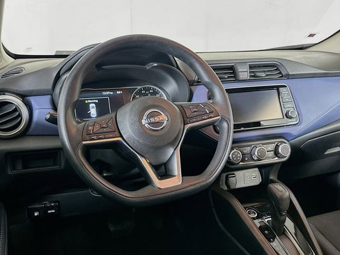 Used 2023 Nissan Versa SV image 17