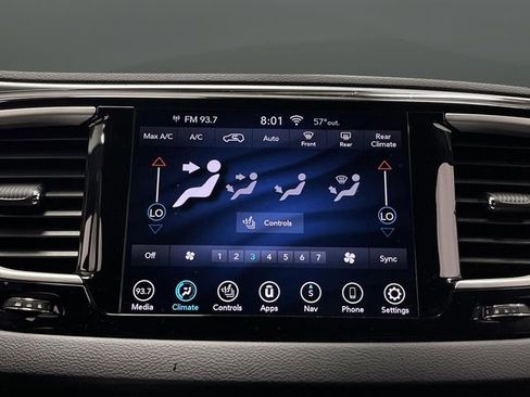 Used 2020 Chrysler Pacifica Touring-L w/ S Appearance Package image 20