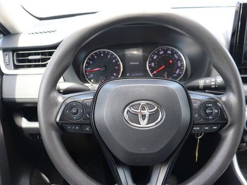 Used 2020 Toyota RAV4 LE w/ Carpet Mat Package FWD image 20