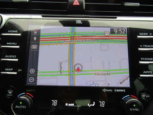 Used 2019 Toyota Camry XSE image 16