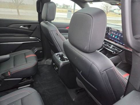 Used 2024 Chevrolet Traverse RS w/ LPO, Floor Liner Package image 41