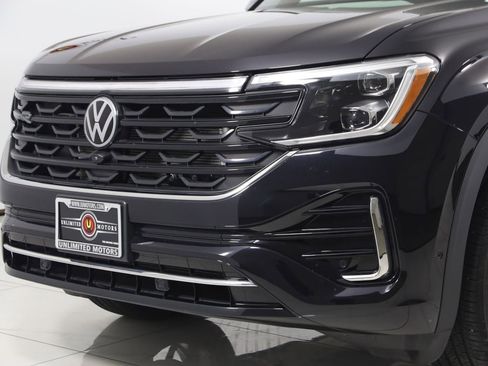 Used 2025 Volkswagen Atlas Cross Sport SEL Premium R-Line AWD/4WD image 53