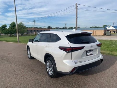 New 2026 Toyota Highlander Limited AWD/4WD image 5