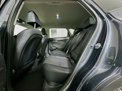 Used 2025 Kia Seltos S FWD image 28
