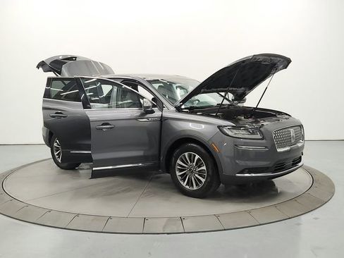 Used 2021 Lincoln Nautilus Reserve image 9