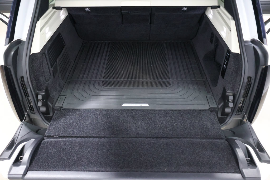 Used 2023 Land Rover Range Rover Long Wheelbase Autobiography AWD/4WD image 46