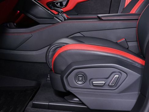 Used 2024 Lamborghini Urus S image 27