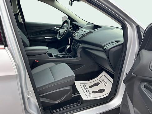 Used 2018 Ford Escape SE image 16