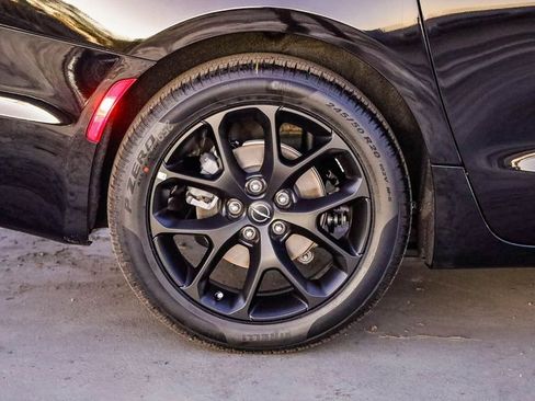 New 2026 Chrysler Pacifica Limited w/ S Appearance Package image 12