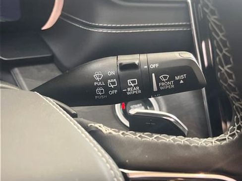 Used 2023 Jeep Grand Cherokee Overland image 24