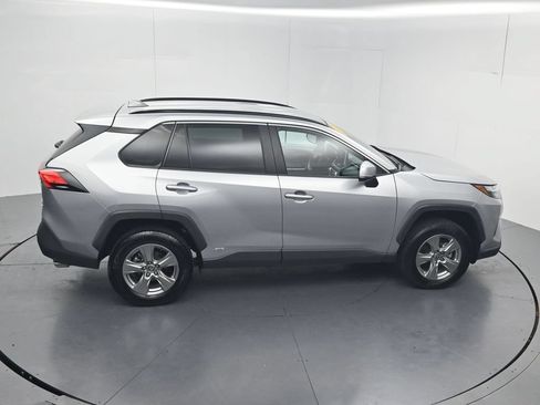 Used 2025 Toyota RAV4 XLE AWD/4WD image 53