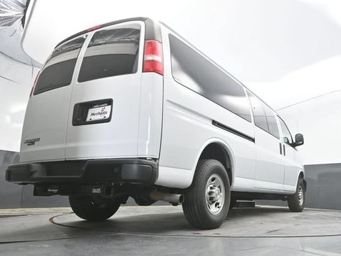 Used 2024 Chevrolet Express 3500 LS RWD image 42