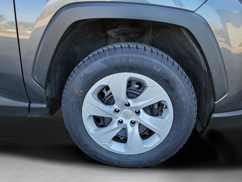 Used 2021 Toyota RAV4 LE image 44