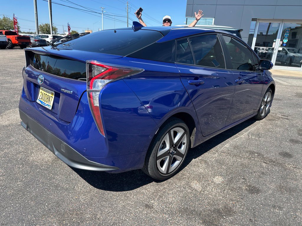 Used 2018 Toyota Prius Four Touring FWD image 12