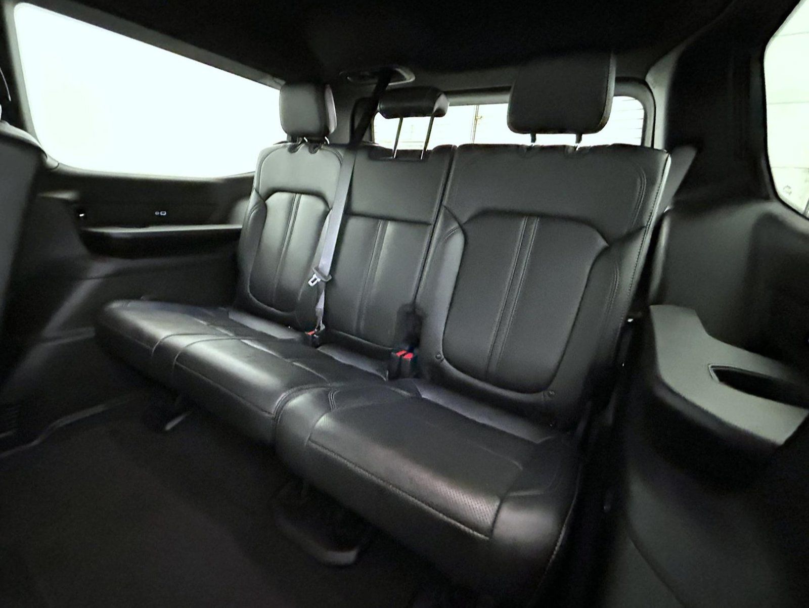Used 2025 Jeep Wagoneer Series II AWD/4WD image 20