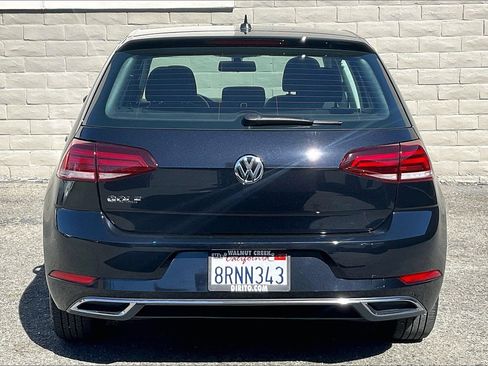 Used 2019 Volkswagen Golf S image 3