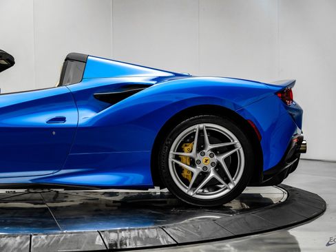 Used 2023 Ferrari F8 Tributo RWD image 12