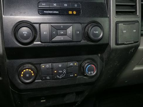 Used 2022 Ford F550 4x4 Regular Cab Super Duty image 19