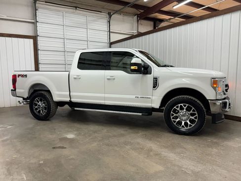 Used 2020 Ford F250 Lariat image 3