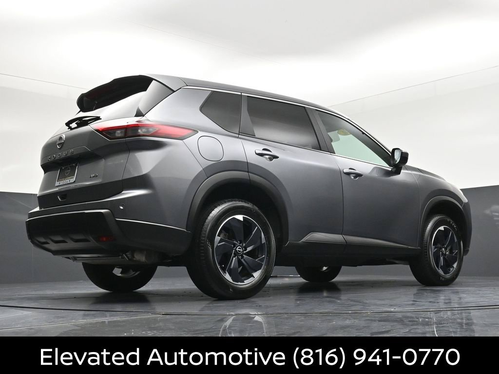 Certified 2026 Nissan Rogue SV AWD/4WD image 28