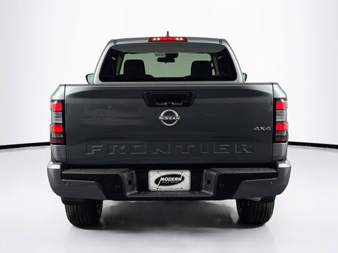 Used 2025 Nissan Frontier SV image 10