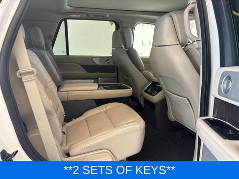 Used 2020 Lincoln Navigator Reserve w/ Equipment Group 208A Reserve AWD/4WD image 9