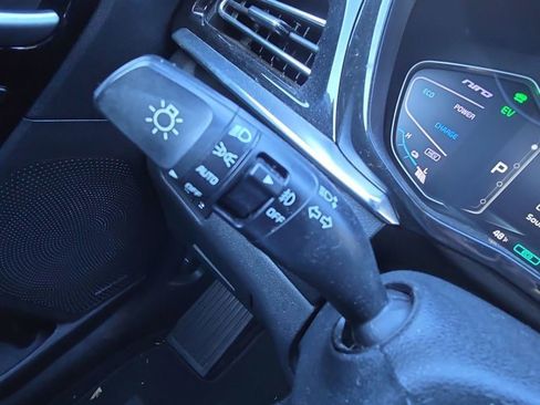 Used 2020 Kia Niro EX Premium image 28