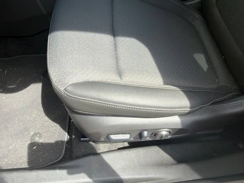 Used 2024 Buick Encore GX Preferred w/ Comfort Package FWD image 14