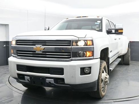 Used 2016 Chevrolet Silverado 3500 High Country w/ Duramax Plus Package image 10