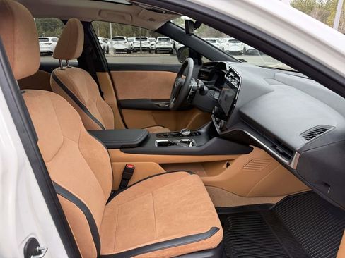 Used 2023 Lexus RZ 450e Premium w/ Accessory Package (Z1) image 17