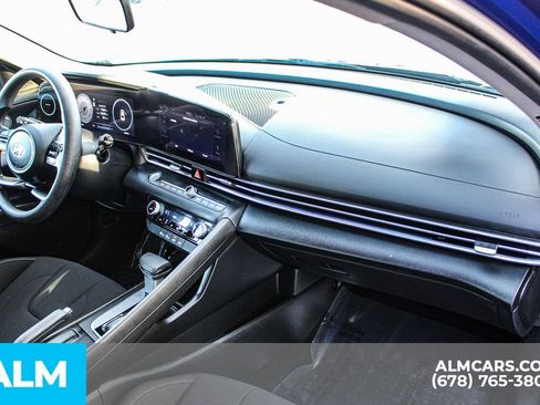 Used 2024 Hyundai Elantra SEL image 23