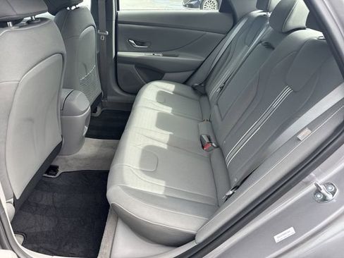 Certified 2025 Hyundai Elantra SEL image 20