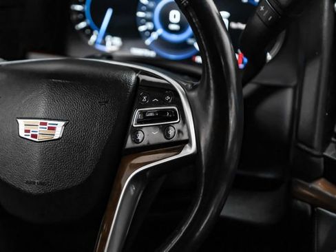 Used 2018 Cadillac Escalade Luxury RWD image 24