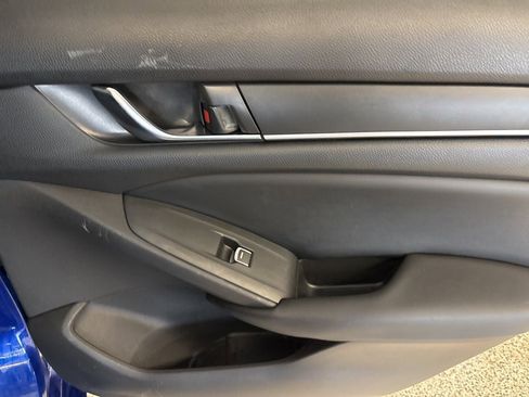Used 2018 Honda Accord Sport image 38