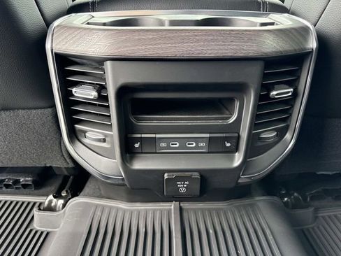 New 2026 RAM 3500 Laramie AWD/4WD image 33