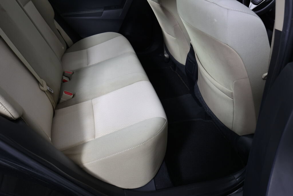 Used 2014 Toyota Corolla LE FWD image 22